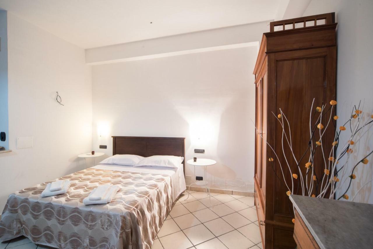 Casa Salice Hotel Sant'Alessio Siculo Ngoại thất bức ảnh