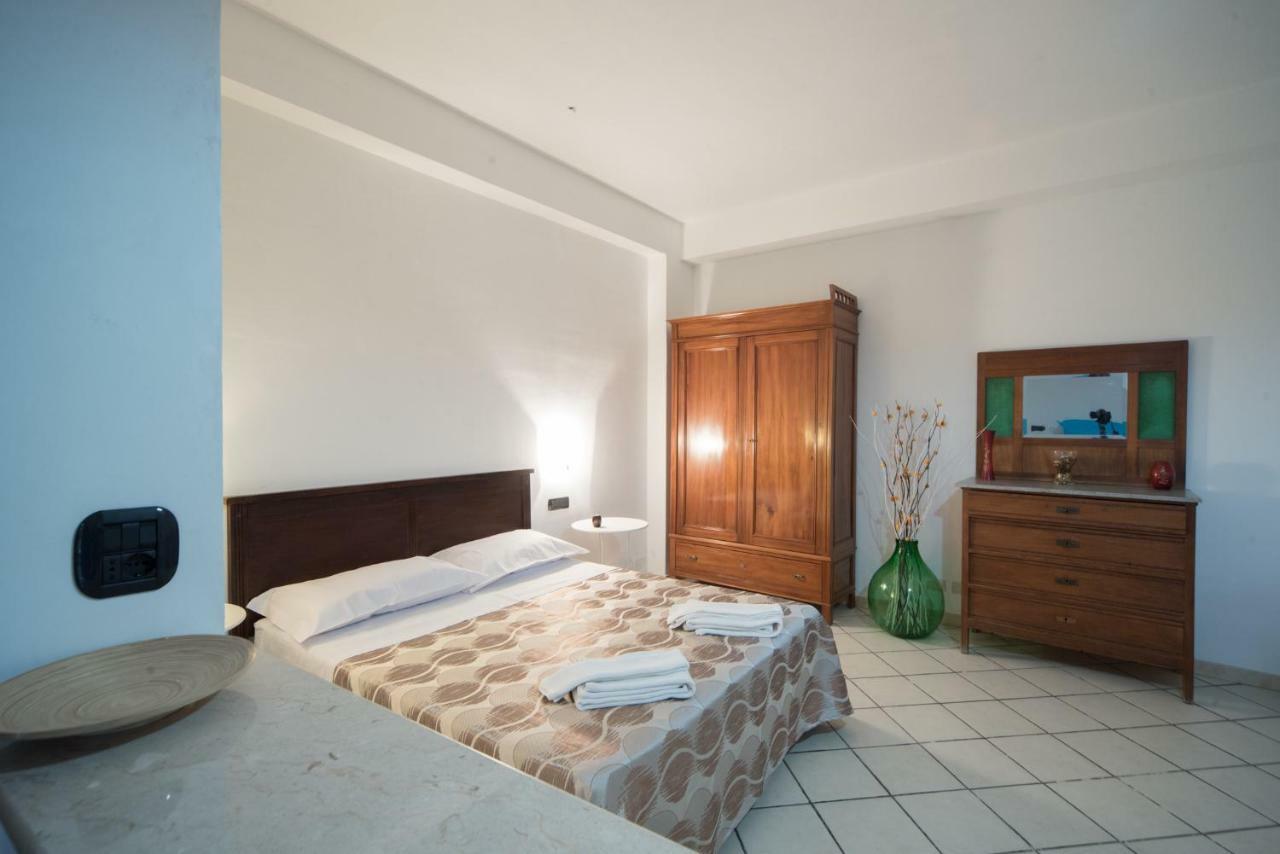 Casa Salice Hotel Sant'Alessio Siculo Ngoại thất bức ảnh